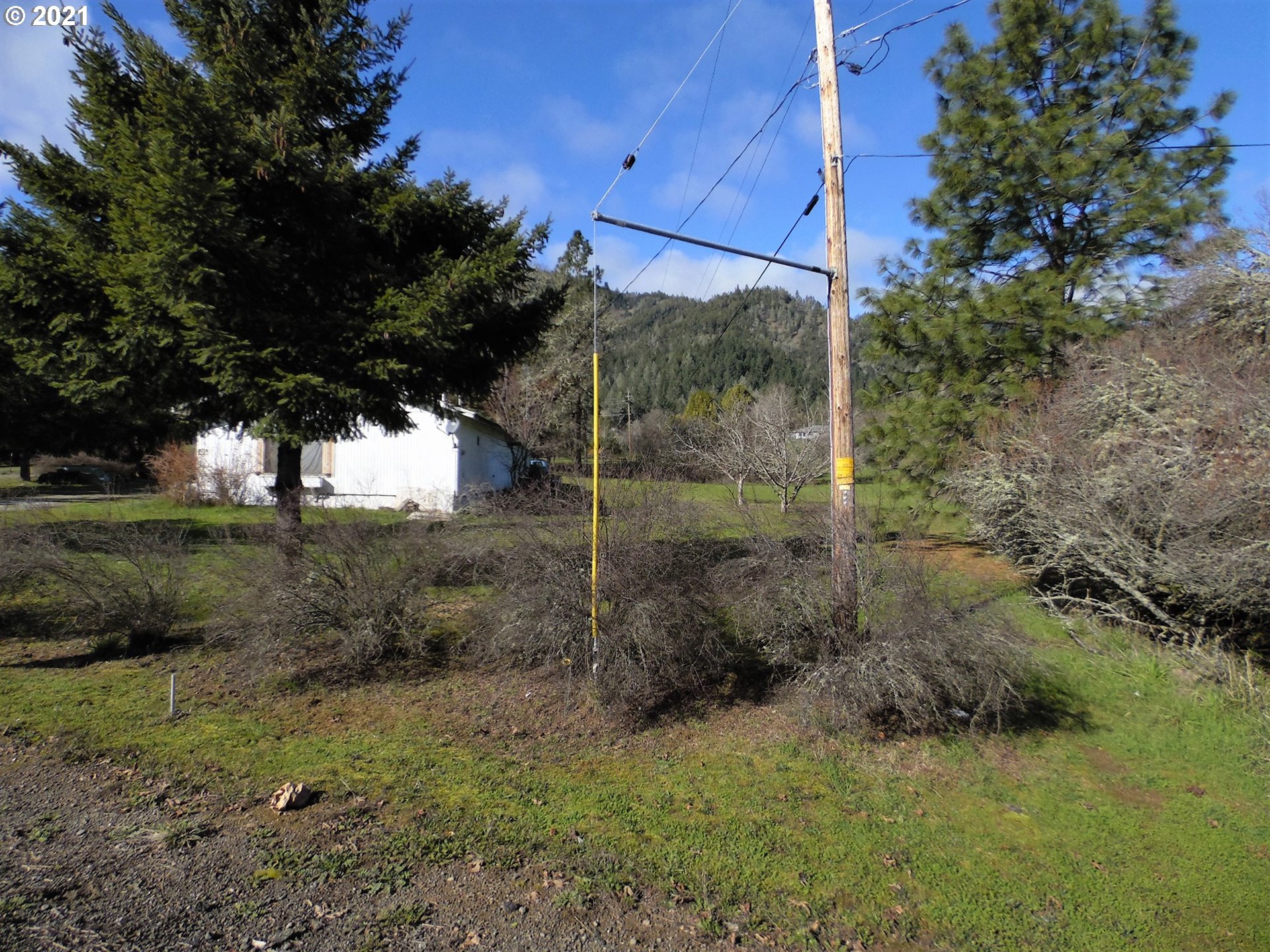 1740 North Myrtle Road Myrtle Creek, OR 97457 - Photo 4 of 22