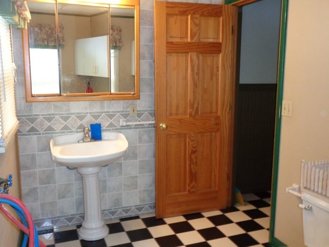 725 North 8th Street Rochelle, IL 61068 - Photo 8 of 9