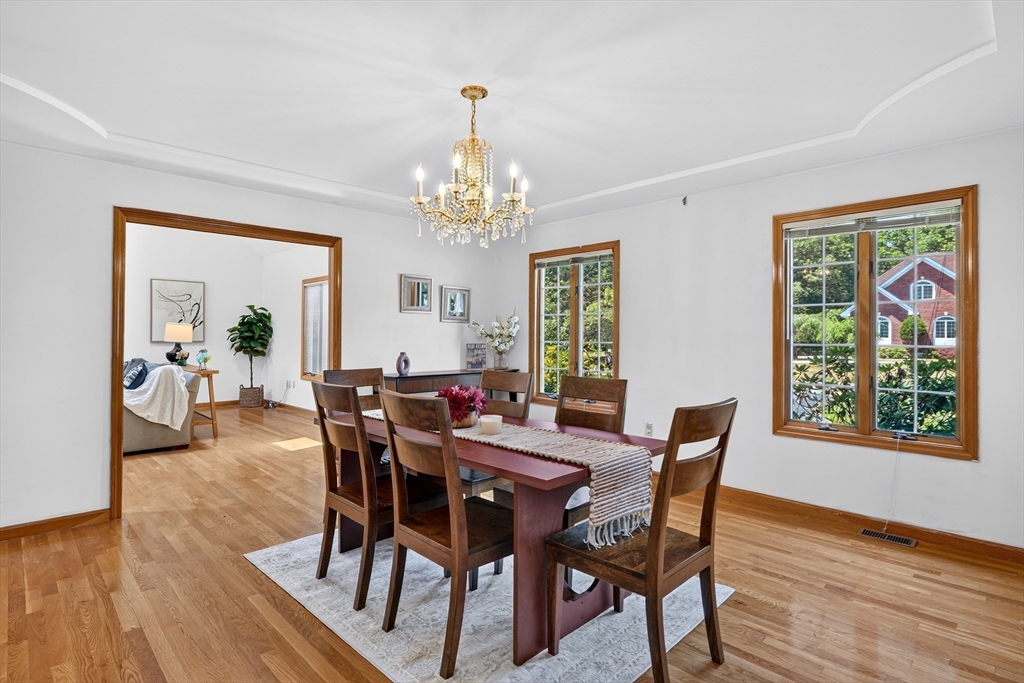 29 Page Road Weston, MA 02493 - Photo 14 of 34