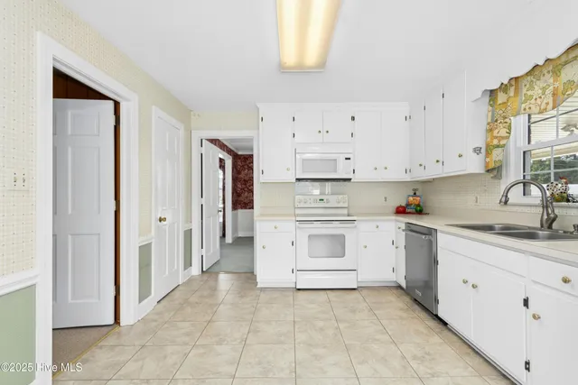 $287,000 | 920 Rollingwood Drive Northwest, Wilson, NC 27896