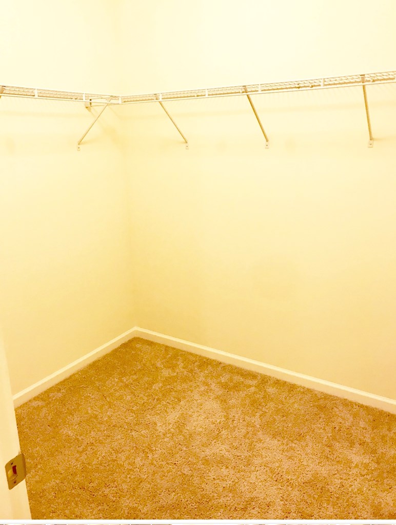 457 Lake Ridge Lane Union City, GA 30213 - Photo 8 of 17 Gallery Image 8