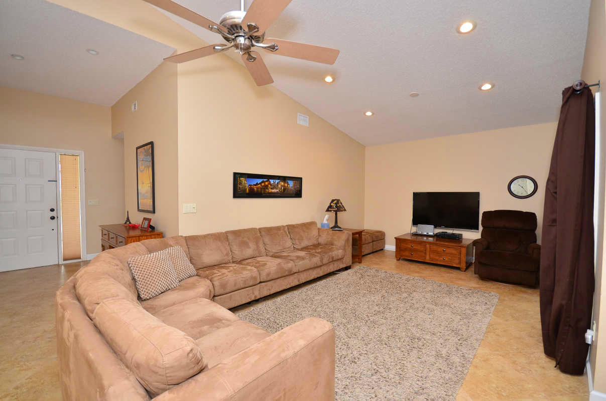 10604 Pebble Cove Lane Boca Raton, FL 33498 - Photo 3 of 14 Living Room