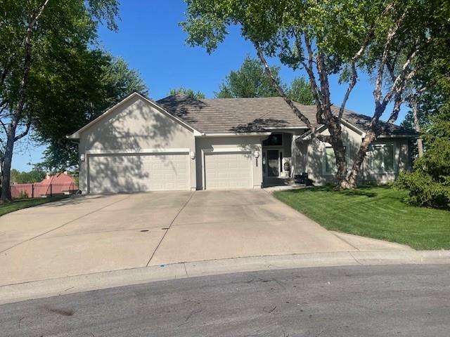 4317 Northeast Maplegate Court Lee's Summit, MO 64064 - Photo 2 of 39