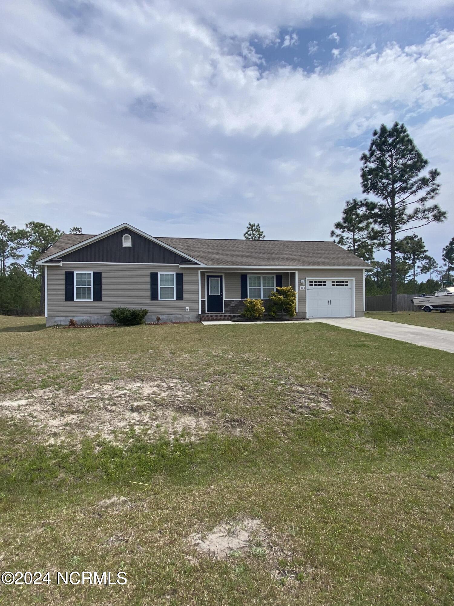 308 Basil Court Hubert, NC 28539 - Photo 1 of 14 IMG_0246