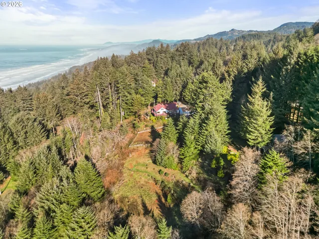 $1,100,000 | 94104 Bellview Lane, Gold Beach, OR 97444