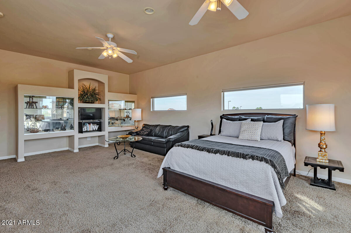 4221 North Recker Road Mesa, AZ 85215 - Photo 37 of 57 Loft 4921