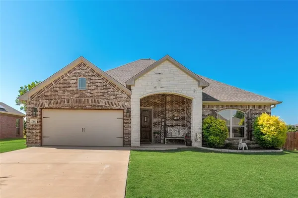 $380,000 | 704 Carmen Ana Street, Grandview, TX 76050