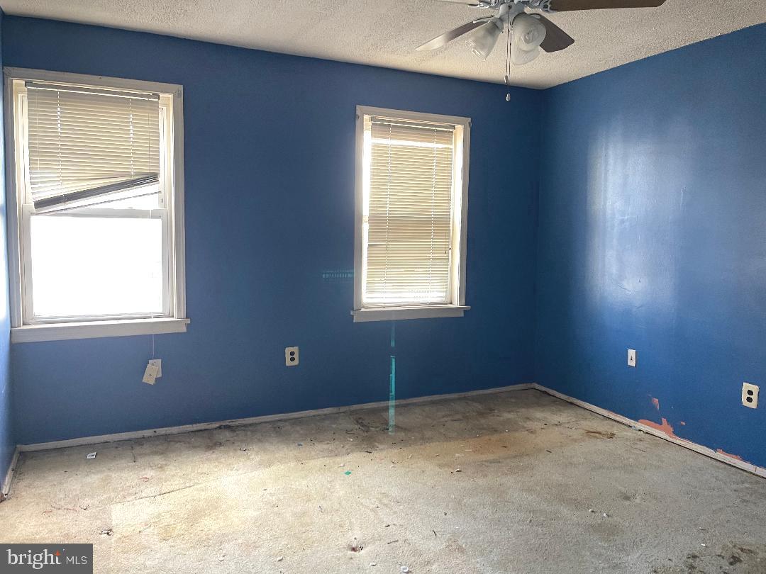 1609 Gales Street Northeast Washington, DC 20002 - Photo 12 of 29 an empty room with a window