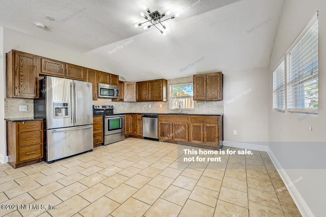 219 Spring Street St. Augustine, FL 32084 - Photo 8 of 35 photo_02