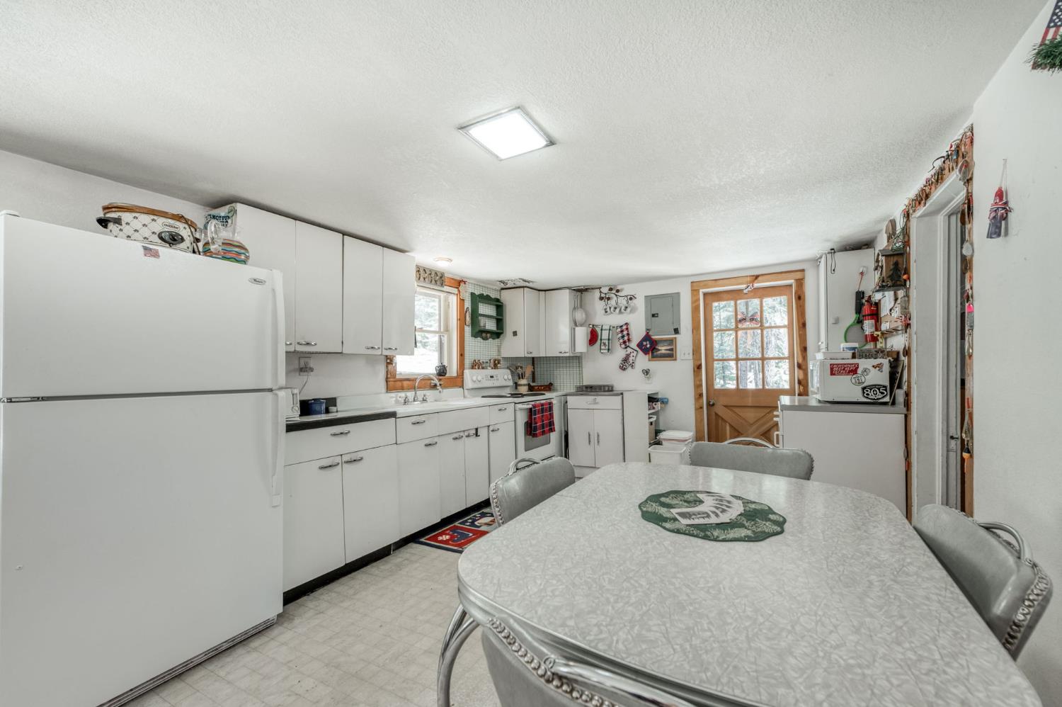 61480 Huntington Lake Road, Unit 5 Mono Hot Springs, CA 93642 - Photo 26 of 51