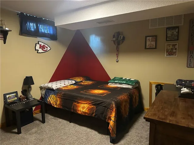 $255,000 | 166 Crescent Drive, Chillicothe, MO 64601