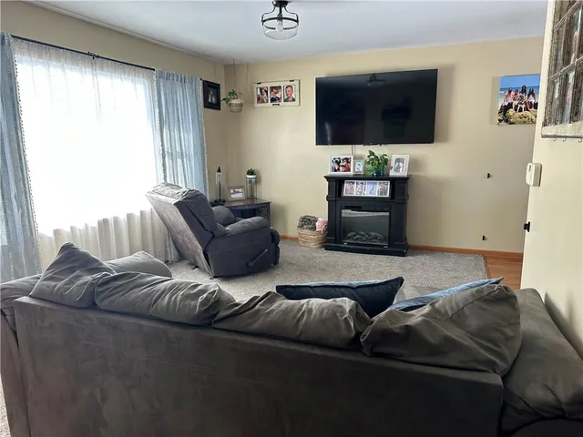 $255,000 | 166 Crescent Drive, Chillicothe, MO 64601