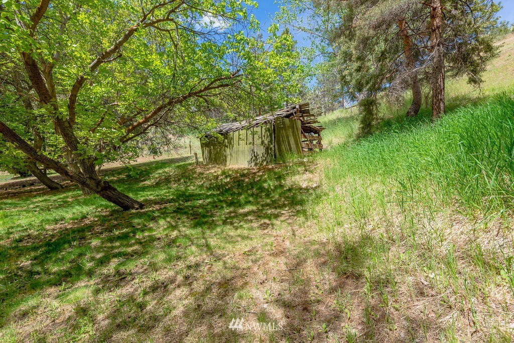 5280 Squilchuck Road Wenatchee, WA 98801 - Photo 12 of 40 Gallery Image 12