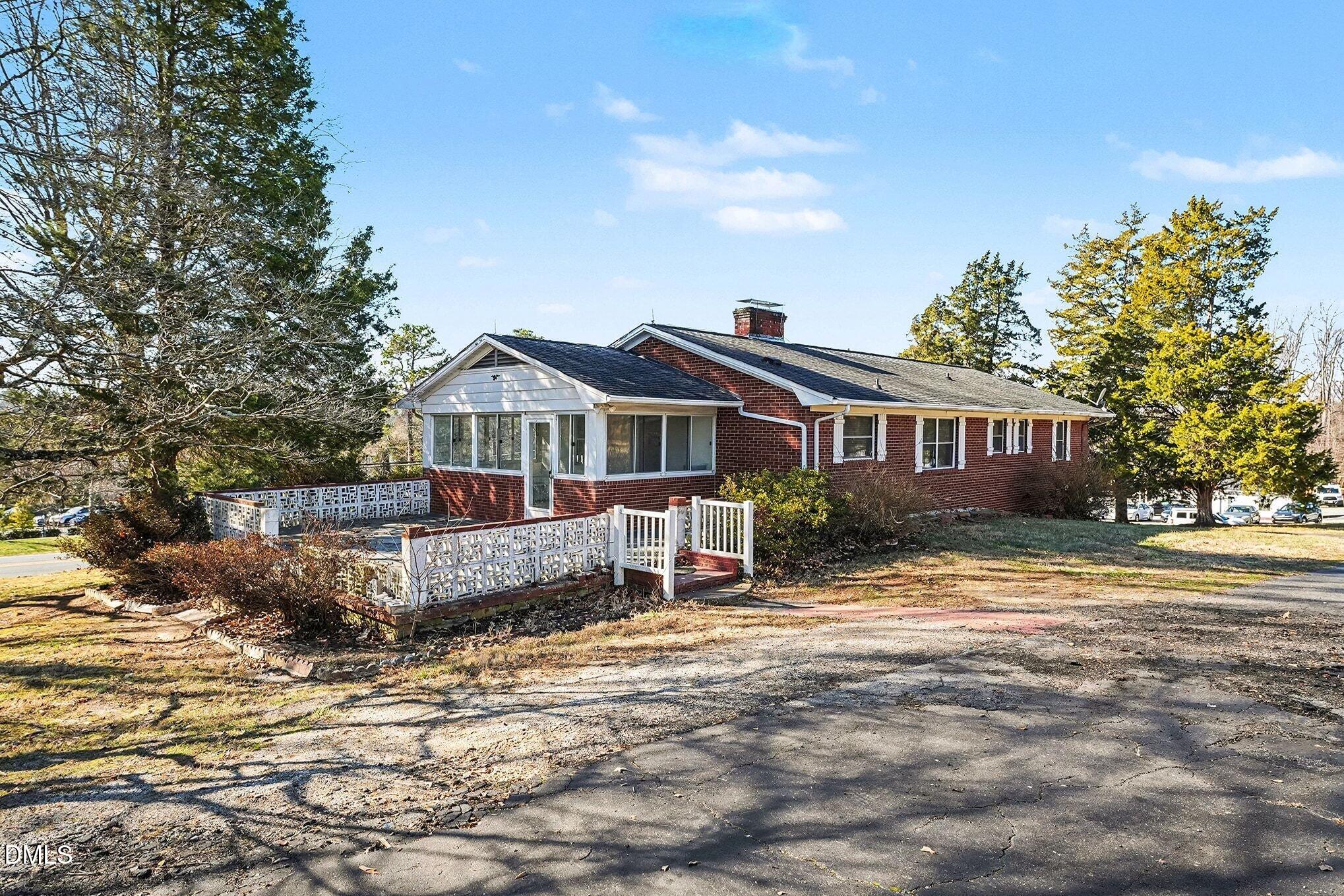 4405 Thomasville Road Winston-Salem, NC 27107 - Photo 7 of 27 file_9404