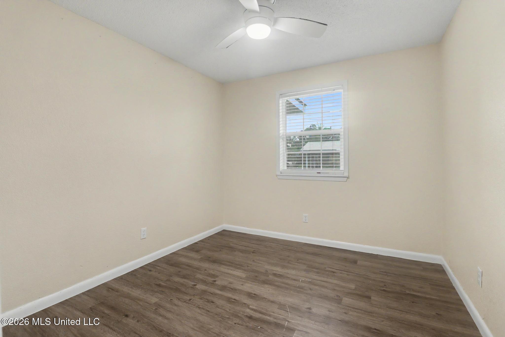 645 Union Street Bay St. Louis, MS 39520 - Photo 11 of 25 IMG_4537
