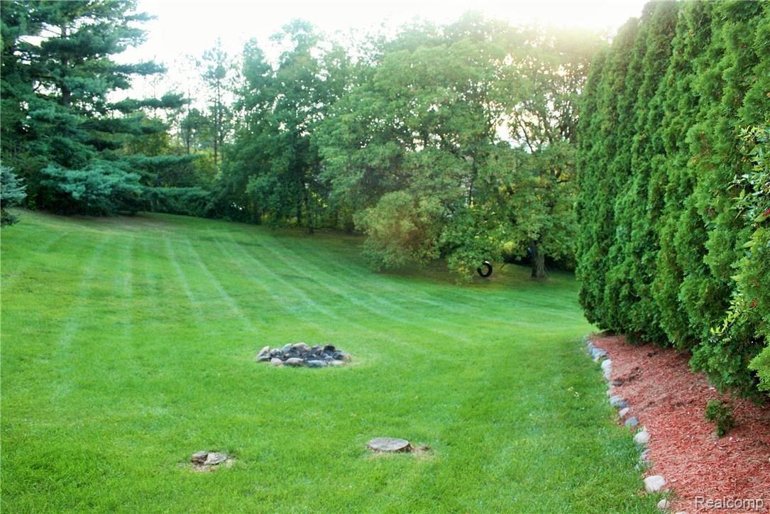 768 Hemingway Road Lake Orion, MI 48362 - Photo 50 of 53 Back Yard2.JPG