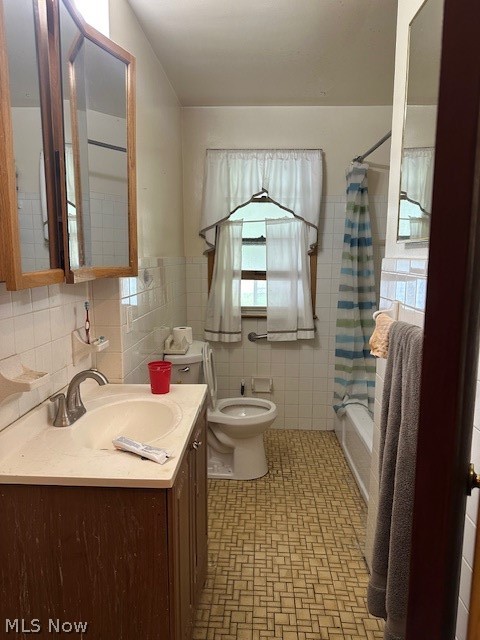 207 Forbes Road Bedford, OH 44146 - Photo 15 of 21