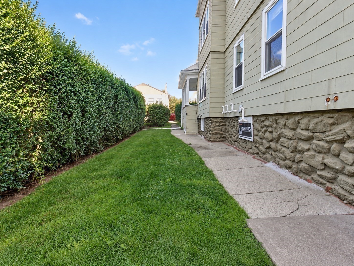 320 Hamilton Street Worcester, MA 01604 - Photo 3 of 17 Gallery Image 3