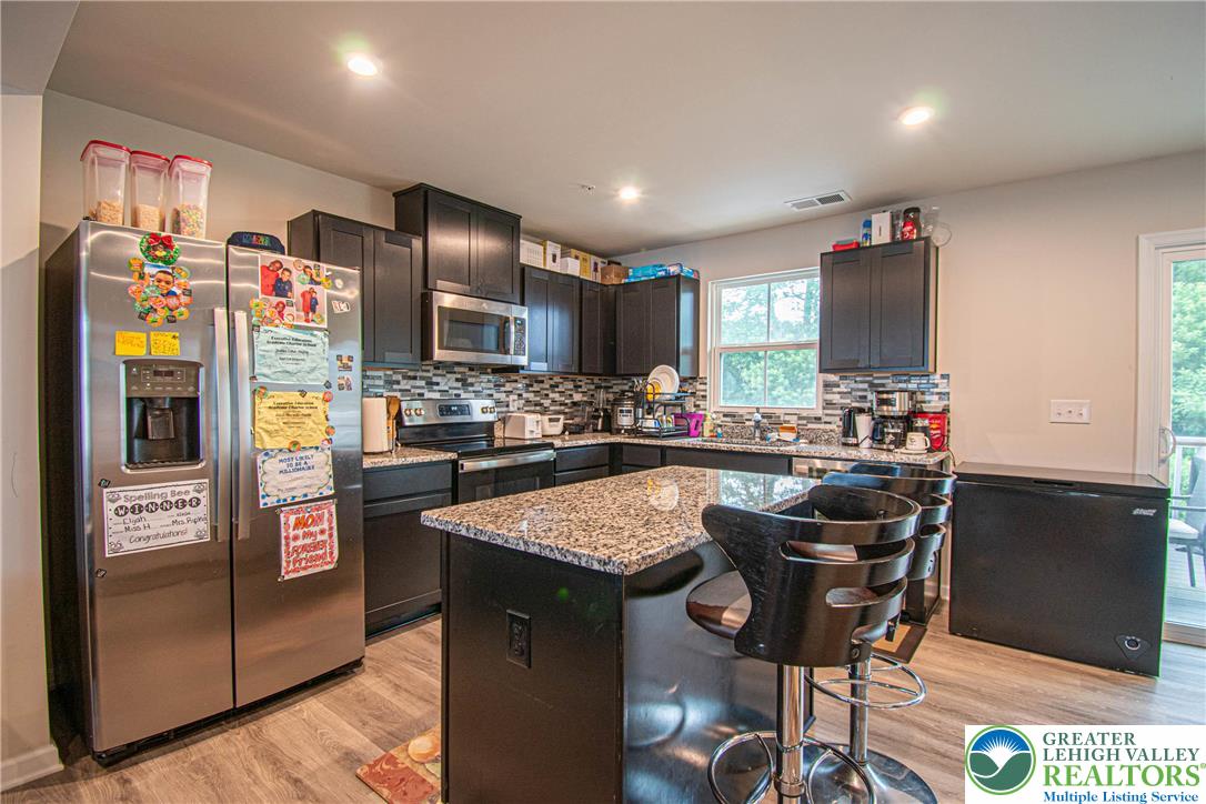 2145 Cross Country Road Northampton, PA 18067 - Photo 8 of 30 Gallery Image 8