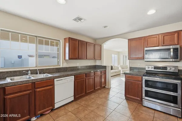 $379,900 | 8109 West Globe Avenue, Phoenix, AZ 85043