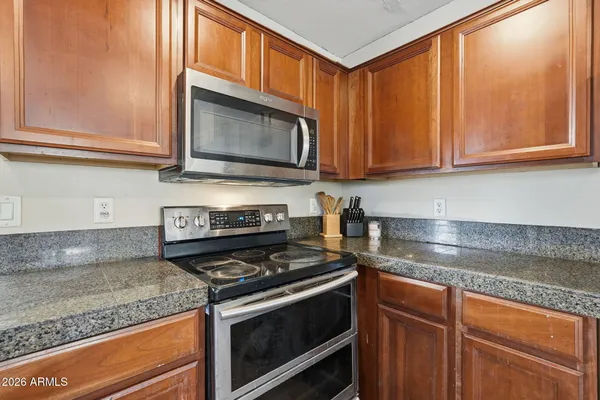 $379,900 | 8109 West Globe Avenue, Phoenix, AZ 85043