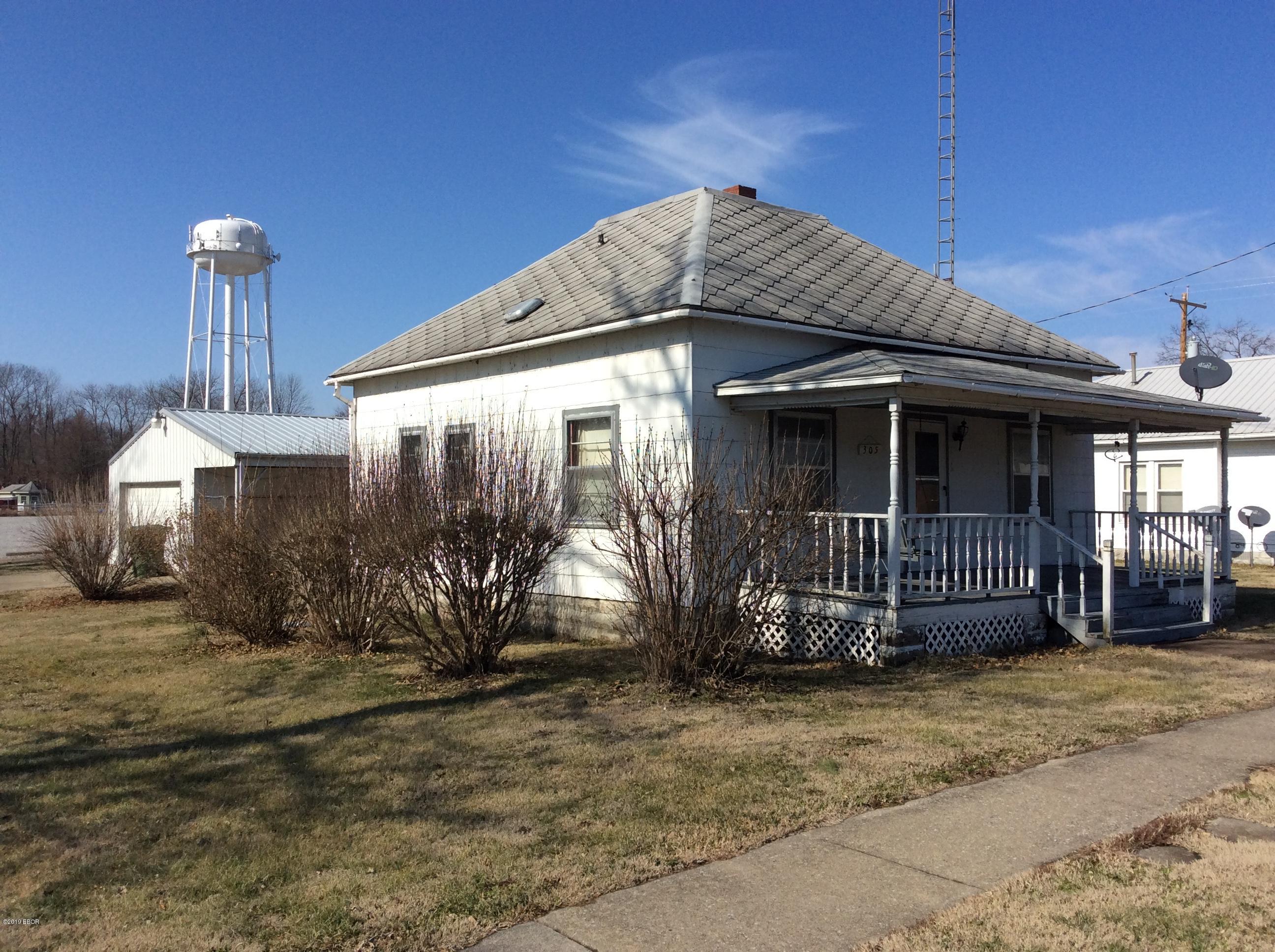 305 South Elm Street Ina, IL 62846 - Photo 2 of 13