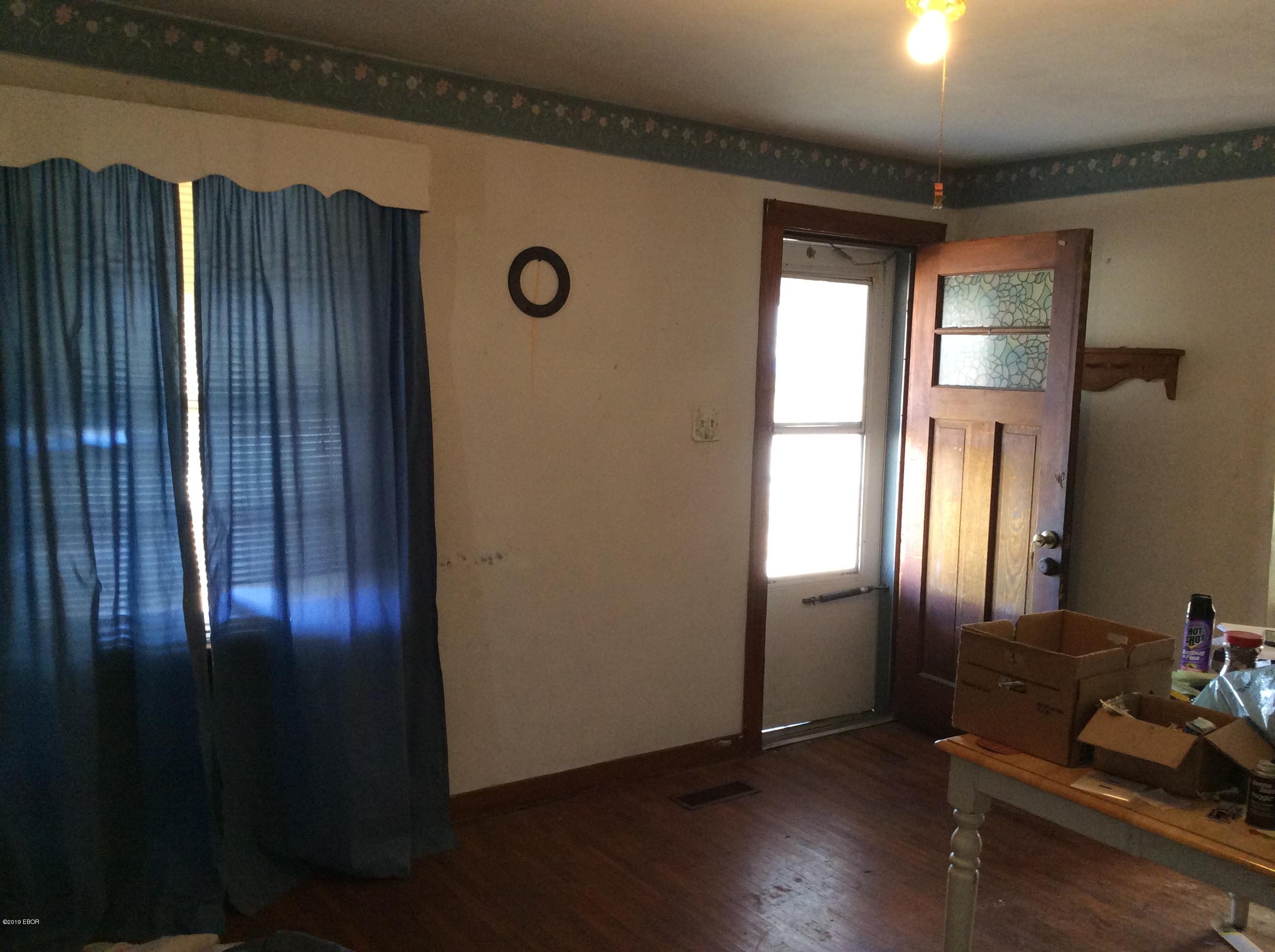 305 South Elm Street Ina, IL 62846 - Photo 8 of 13