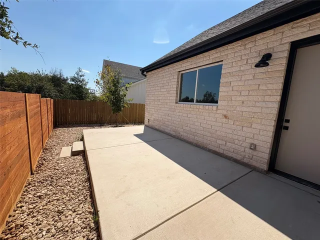 $1,850 | 304 West Allen Street, Kyle, TX 78640