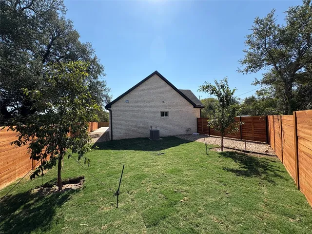 $1,850 | 304 West Allen Street, Kyle, TX 78640