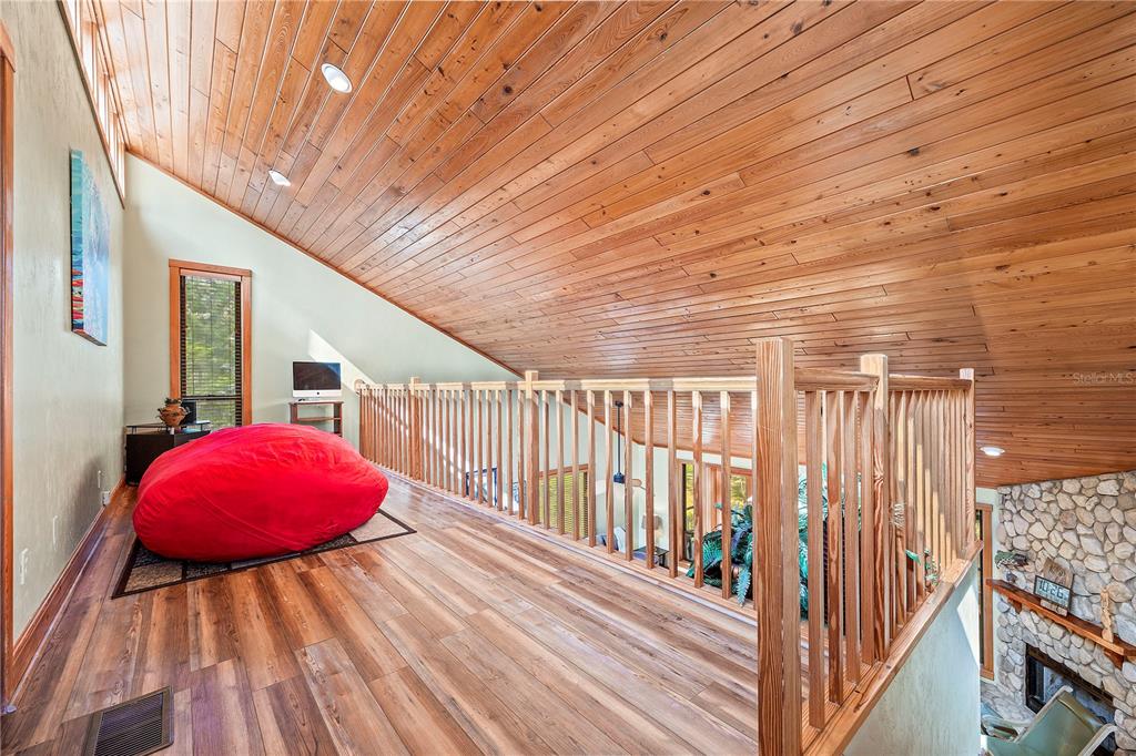 1376 Southwest Riverside Avenue Fort White, FL 32038 - Photo 22 of 40 a view of a balcony