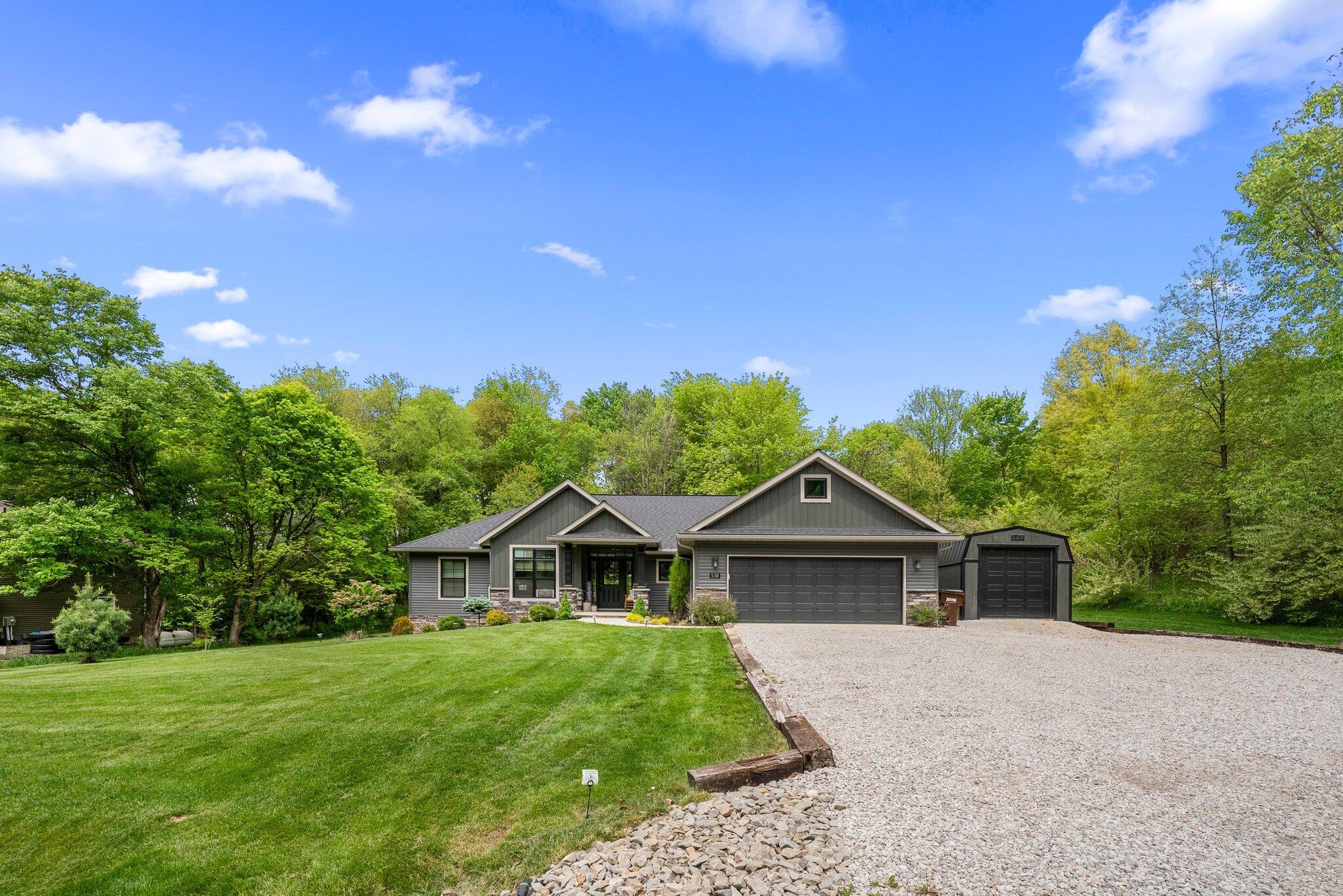 530 Terrace Ridge Circle Howard, OH 43028 - Photo 3 of 49 DSC07413