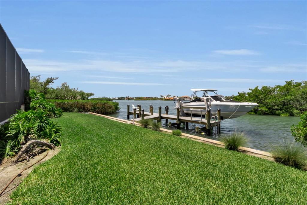 612 Laurel Road West Nokomis, FL 34275 - Photo 69 of 88