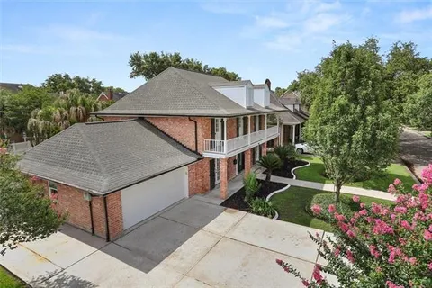 $429,000 | 925 Christana Place, Gretna, LA 70056