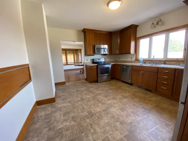 $769,000 | 7937 Hochberger Road, Eau Claire, MI 49111