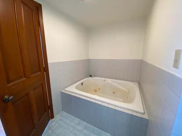 $769,000 | 7937 Hochberger Road, Eau Claire, MI 49111