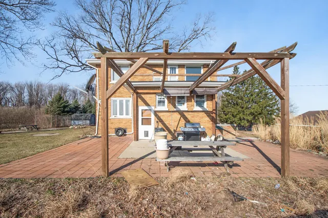 $769,000 | 7937 Hochberger Road, Eau Claire, MI 49111