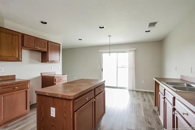 $1,545 | 7211 Magnolia, San Antonio, TX 78218