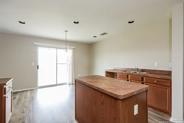 $1,545 | 7211 Magnolia, San Antonio, TX 78218