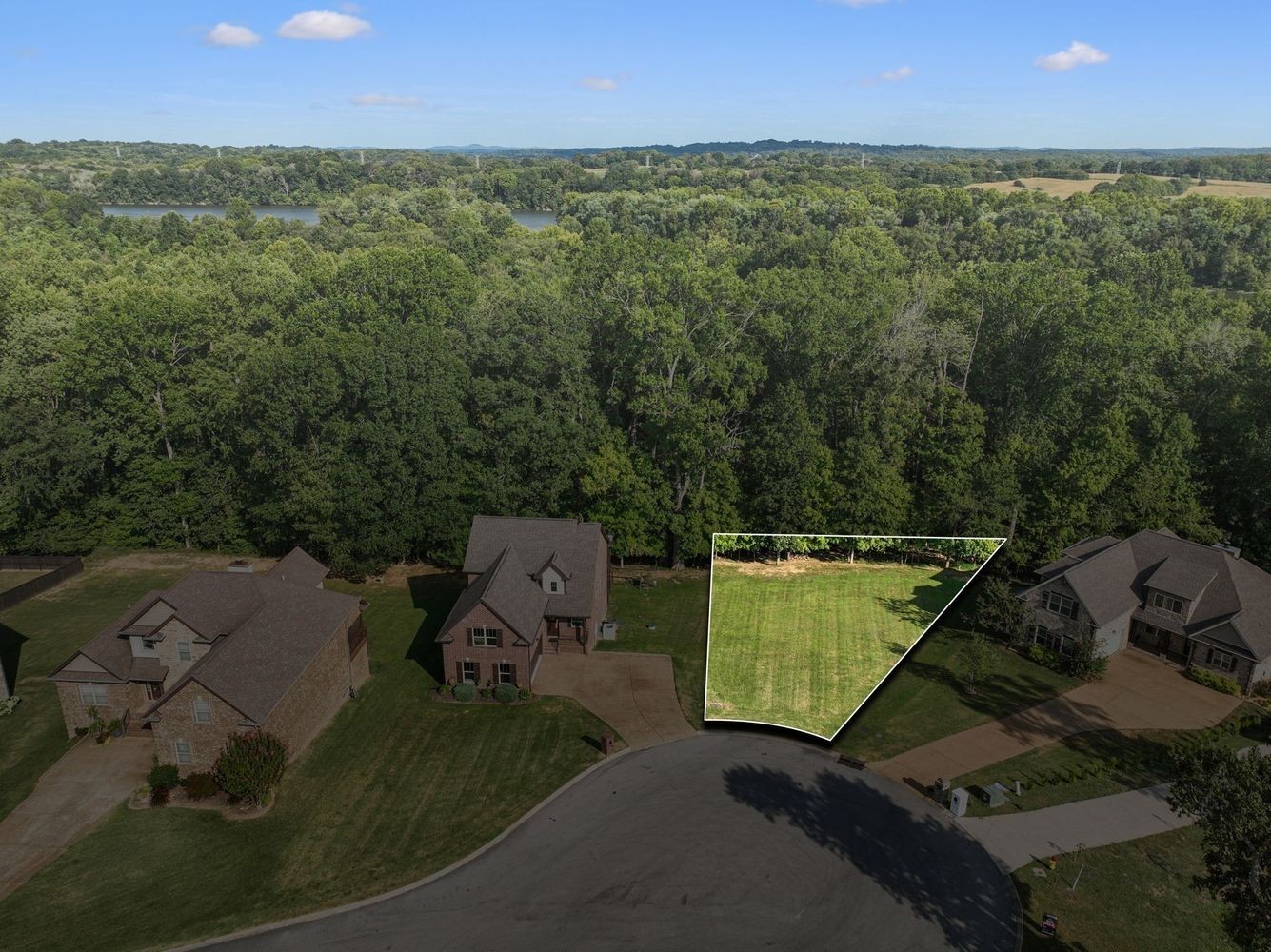 402 Zephyr Cove Lebanon, TN 37087 - Photo 2 of 27 an aerial view of a house with a yard