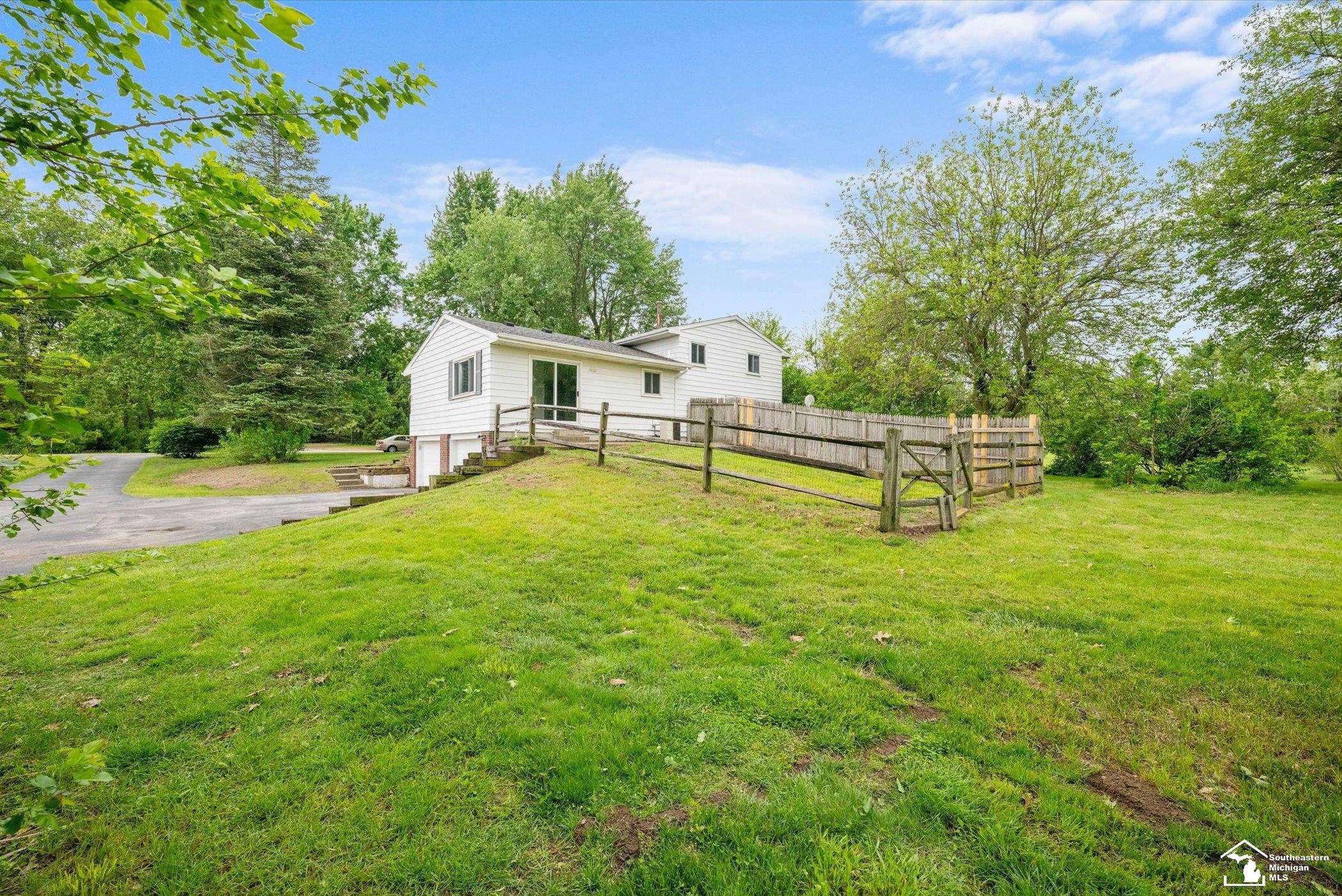 2058 West Erie Road Temperance, MI 48182 - Photo 33 of 38