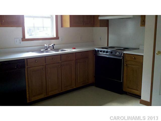 361 Shoreline Road New London, NC 28127 - Photo 3 of 4 Gallery Image 3