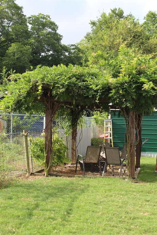 402 Cleveland Street Bailey, TX 75452 - Photo 14 of 17 View of yard