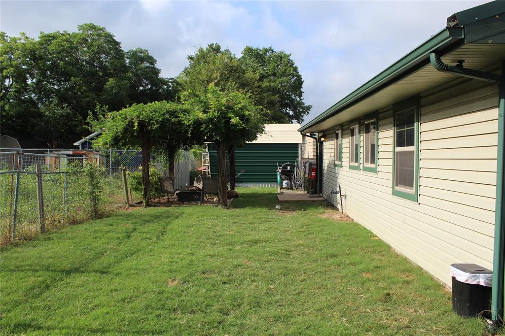 402 Cleveland Street Bailey, TX 75452 - Photo 15 of 17 View of yard