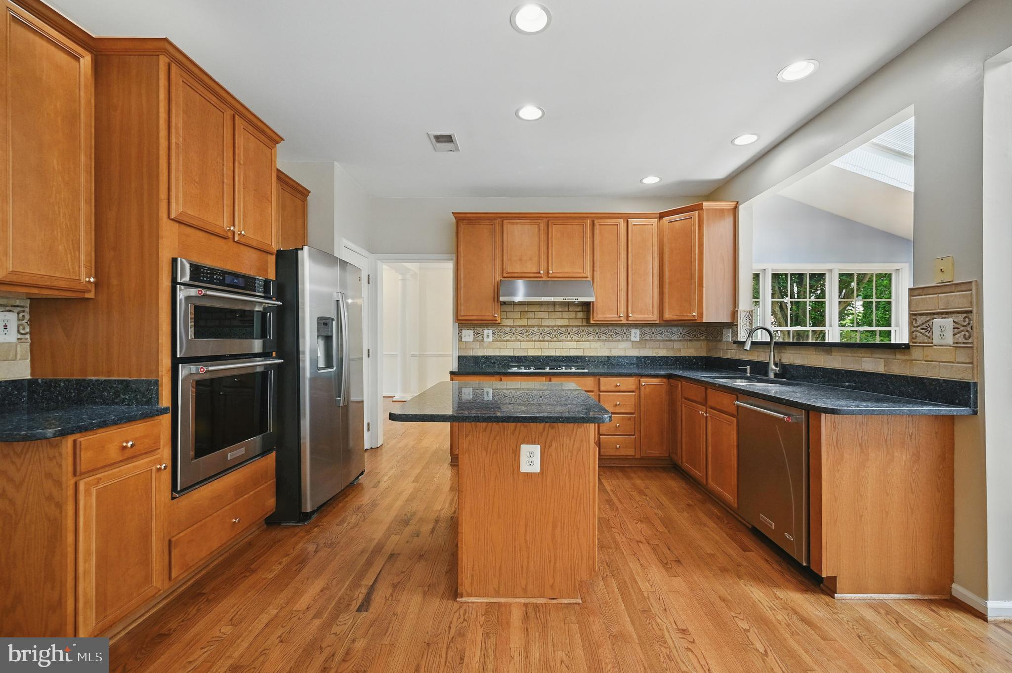 10861 Hunter Gate Way Reston, VA 20194 - Photo 13 of 79
