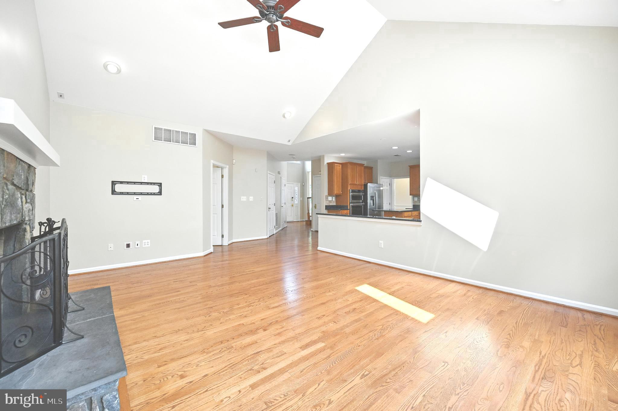 10861 Hunter Gate Way Reston, VA 20194 - Photo 20 of 79