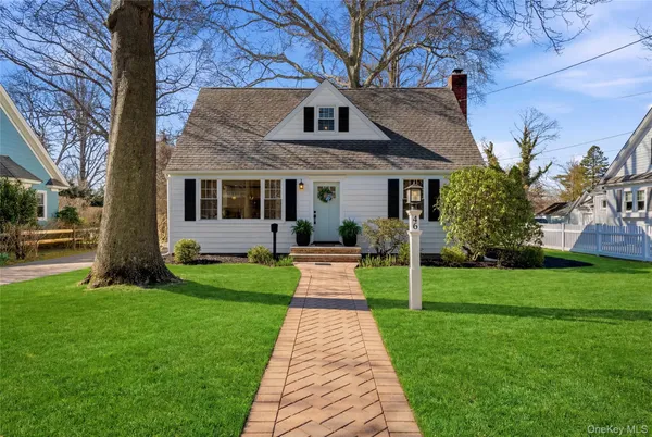 $725,000 | 46 South Ireland Place, Amityville, NY 11701