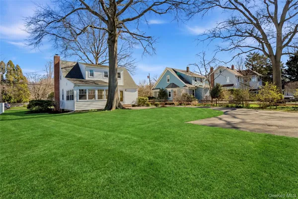 $725,000 | 46 South Ireland Place, Amityville, NY 11701