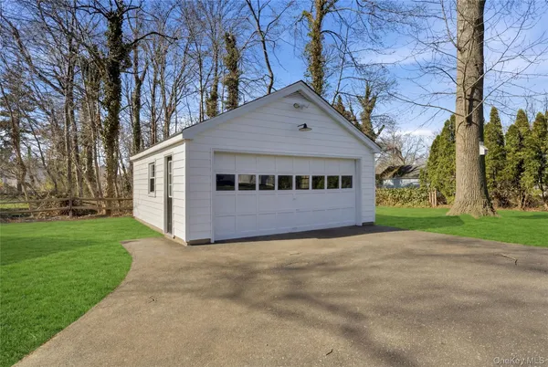 $725,000 | 46 South Ireland Place, Amityville, NY 11701