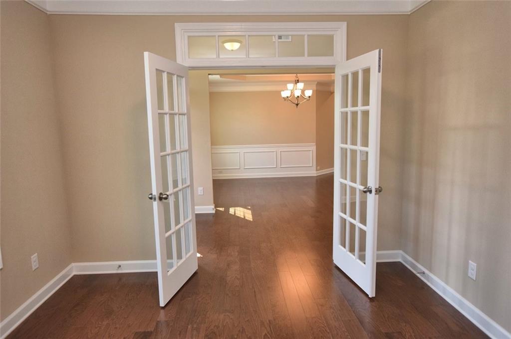 930 Reserve Point Place Suwanee, GA 30024 - Photo 10 of 29