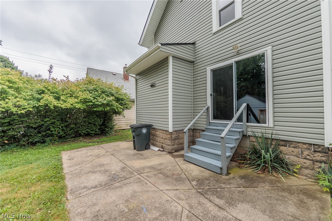 1007 Chalker Street Akron, OH 44310 - Photo 3 of 30 Gallery Image 3
